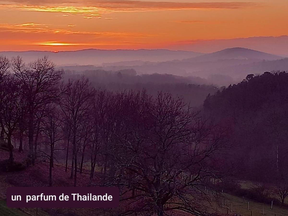 Un Parfum De Thailande, Ressourcement Et Massages Curemonte Экстерьер фото